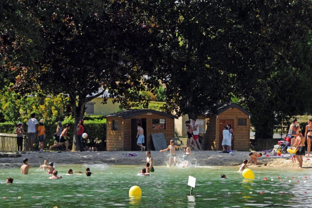 Camping Les Portes Du Perche Mamers Екстериор снимка