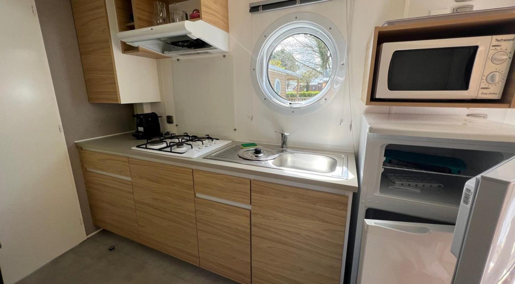Camping Les Portes Du Perche Mamers Екстериор снимка